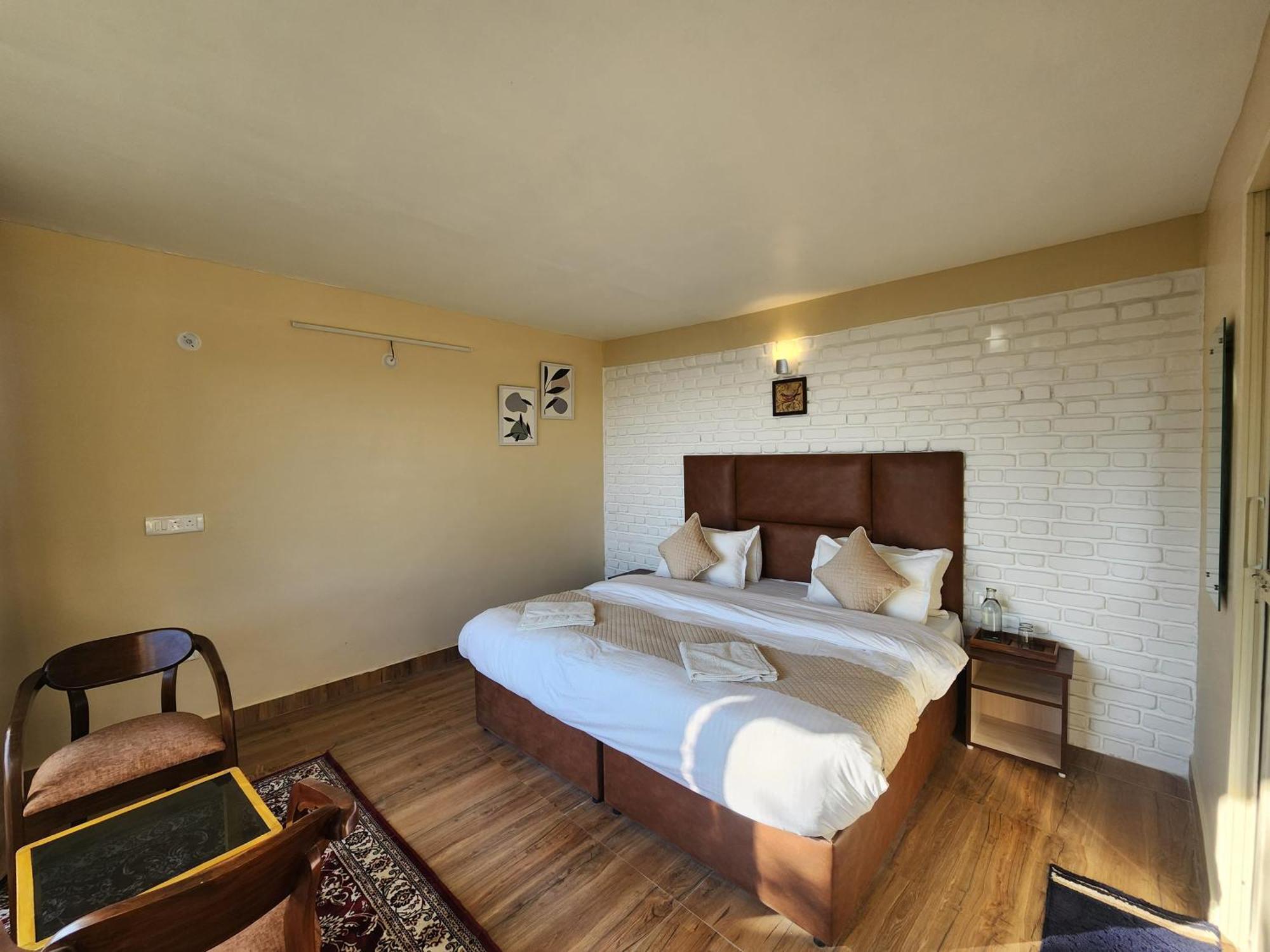 Mountain Golden Ray Mukteshwar Exterior foto
